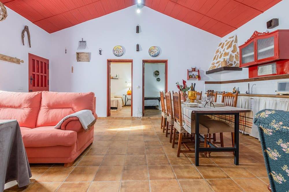 Awesome home in La Puebla los Infantes in La Puebla de los Infantes, Sevilla Province