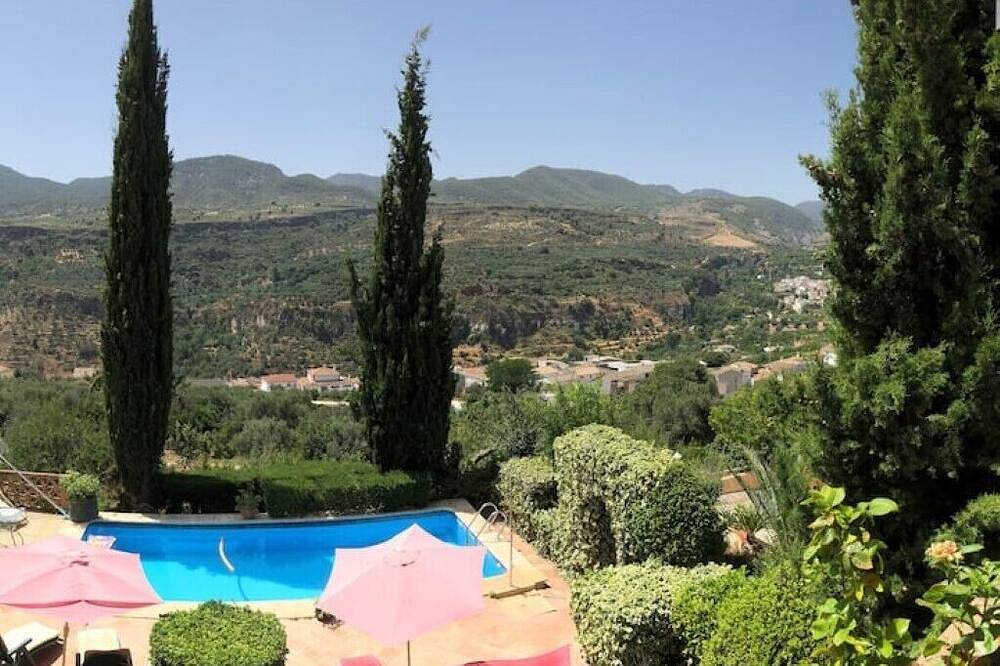 Apartamento entero, El Pino Retreat Apartment in Albuñuelas, Provincia de Granada