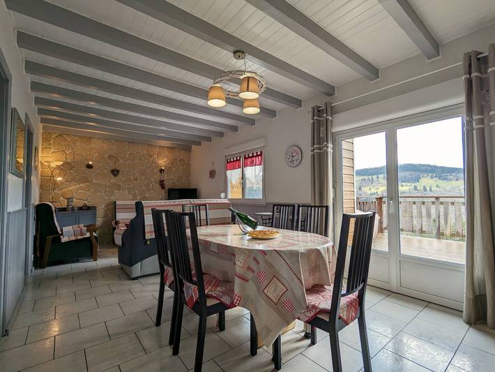 Gîte pour 6 personnes, avec Terrasse et Jardin à Cornimont