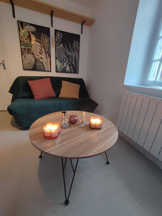 Appartement entier, One-Bedroom Apartment in Josselin, Région de Pontivy