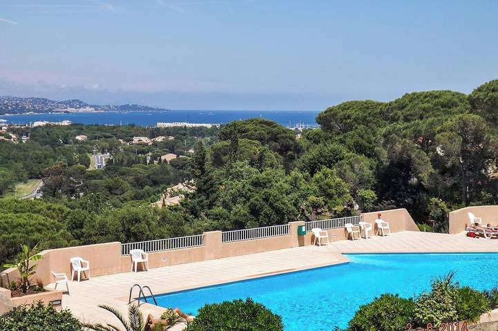 Ferienhaus für 4 Personen, mit Pool und Garten, mit Haustier
