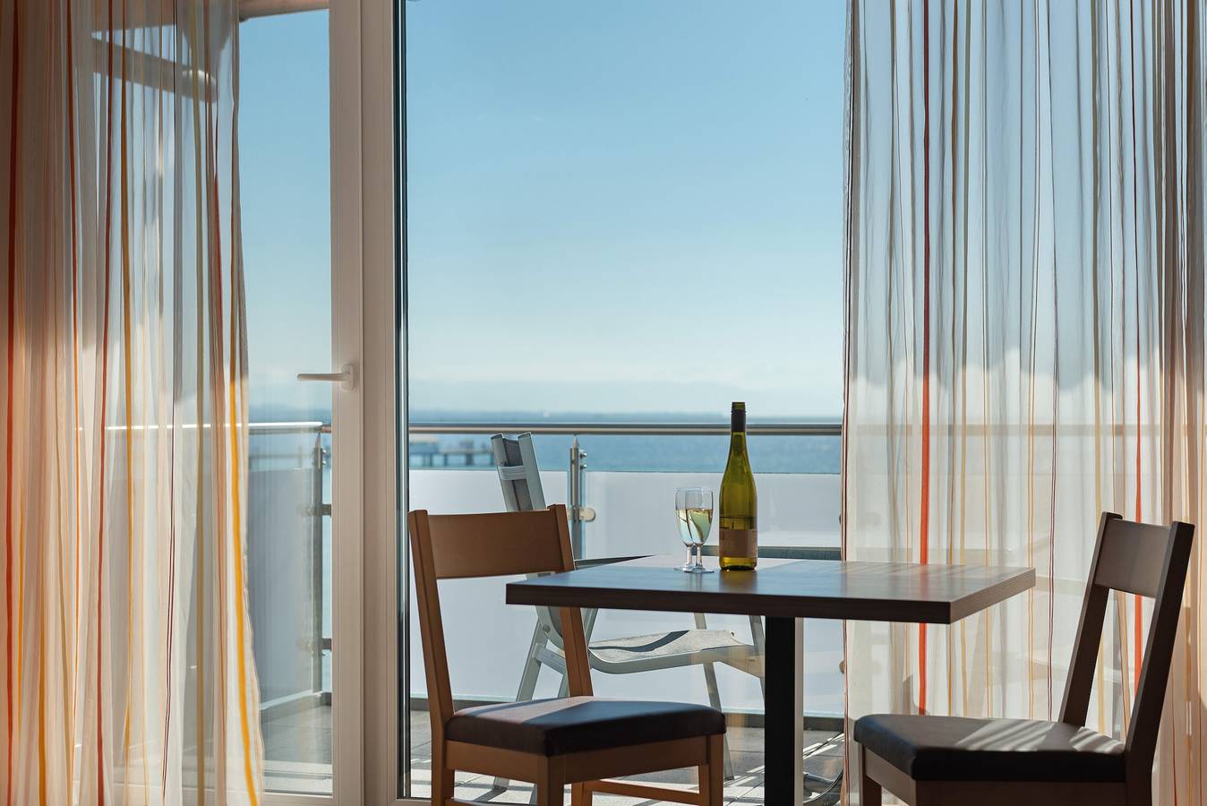 Ganze Wohnung, Appartement Typ A1 2 Og Nr 21, 36 qm für 1-3 Personen max. 2 Erwachsene + 1 Kind bis 2 Jahre in Immenstaad, Immenstaad am Bodensee