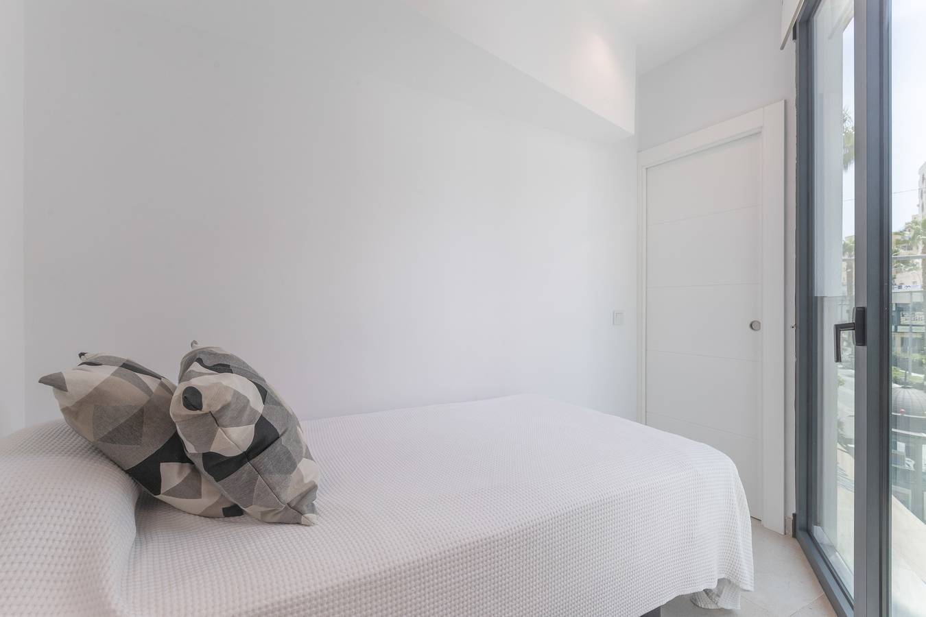 Ganze Wohnung, Ferienwohnung 'Zimmer 3' mit Wi-Fi und Klimaanlage in Torremolinos Zentrum, Torremolinos