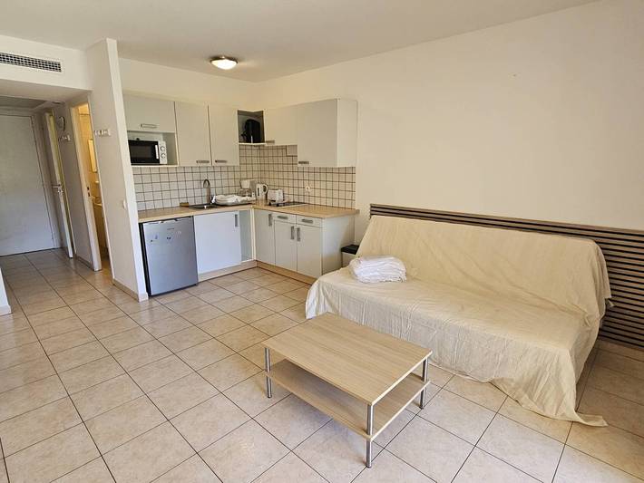 Appartement entier, Studio climatisé avec piscine, à 150m de la plage et proche port et commerces - Sari-Solenzara in Sari-Solenzara, Arrondissement de Sartène