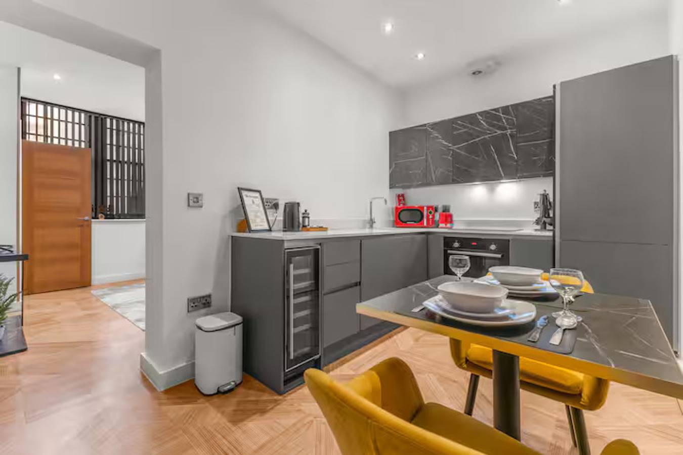 Entire apartment, Flat 205 · Duplex Flat Perfect For Couples - Walk To City - Pass the Keys in Greater Manchester