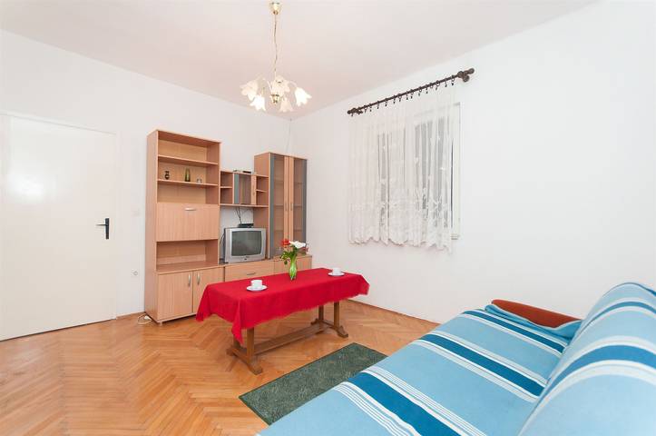 Gîte pour 6 personnes, avec Terrasse à Biograd na Moru - 2