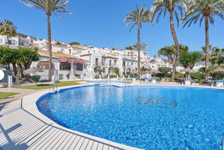 Ganze Wohnung, Ferienwohnung 'Carolina 3 Bedroom' mit Meerblick, Wi-Fi und Klimaanlage in Torrox Costa, Torrox