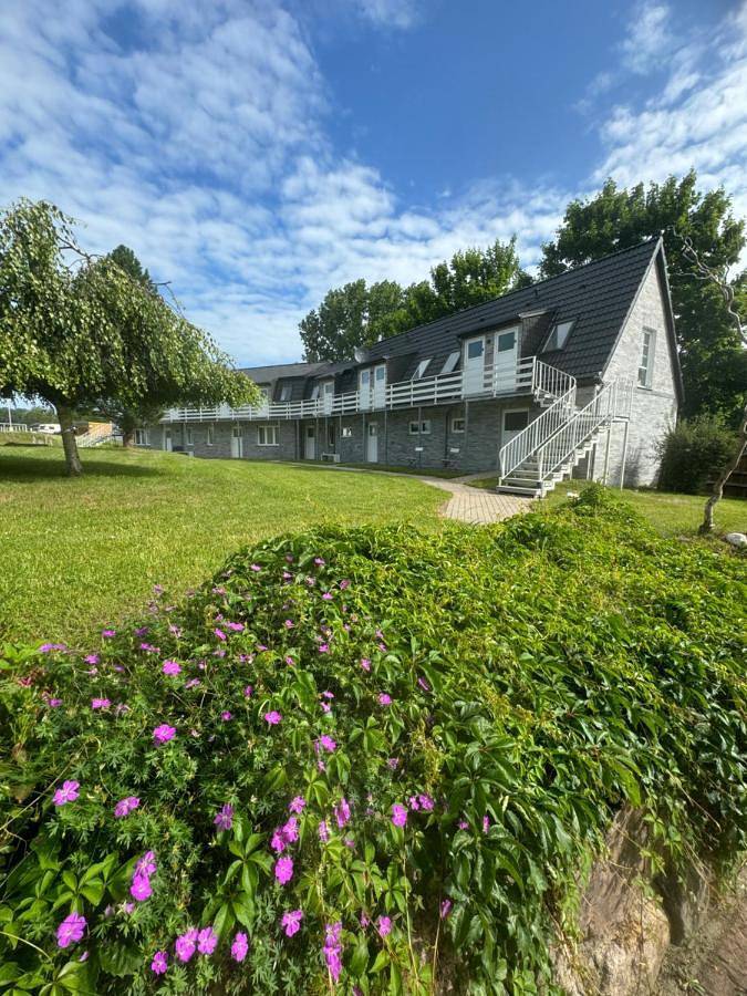 Ferienwohnung für 2 Personen, mit Terrasse und Garten sowie Ausblick in Sternberg