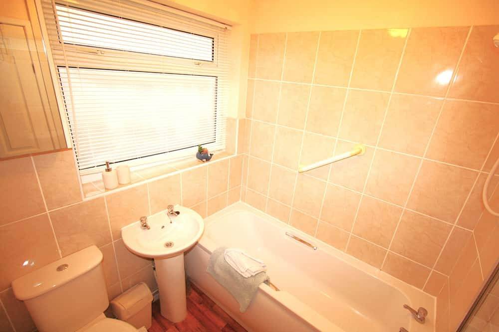 Heulwen - sleeps 7 - Moelfre - Anglesey in Moelfre, Insel Anglesey