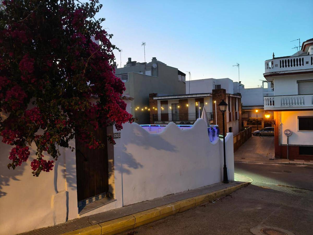 Casa Alhamar con piscina climatizada privada in Punta Umbría, Costa de la Luz