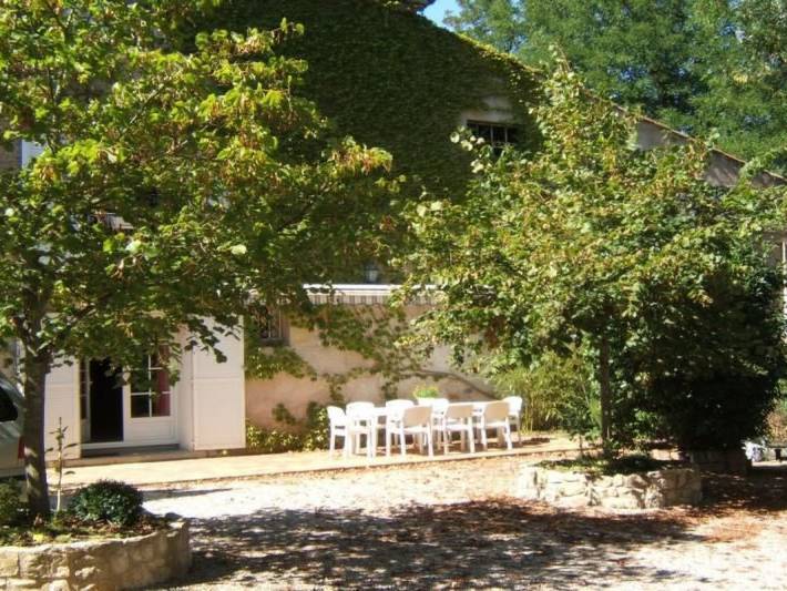 Gîte pour 10 personnes, avec terrasse ainsi que piscine et jardin à Labruguière - 3