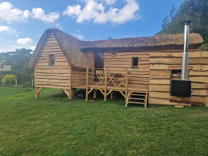 Chalet pour 4 personnes, avec jacuzzi ainsi que terrasse et jardin