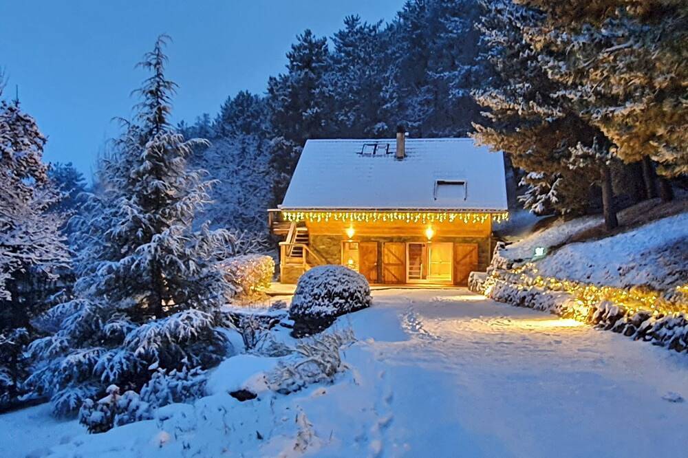 Joli Appartement Dans Chalet Avec Spa Privatif Et Vue Imprenable in La Bâtie-Neuve, Parc national des Écrins