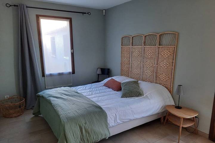 Gîte pour 6 personnes, avec jardin à Saint-Maximin (Nimes) - 3