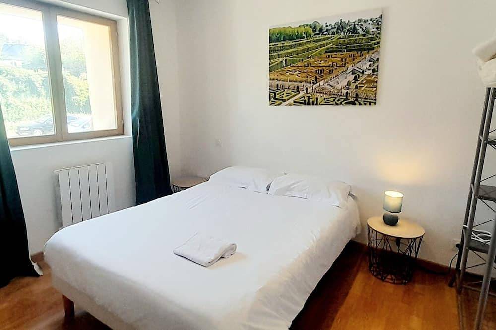 Entire apartment, Spacious duplex 6 Bedrooms /Azay in Azay-le-Rideau, Loire Valley