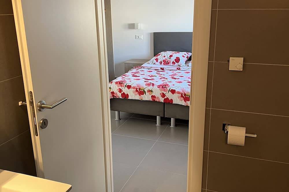 Apartamento entero, Villa Pina Tisno Top**** Apartamento Mila 4-6 personas con vistas al mar in Tisno, Condado de Šibenik-Knin