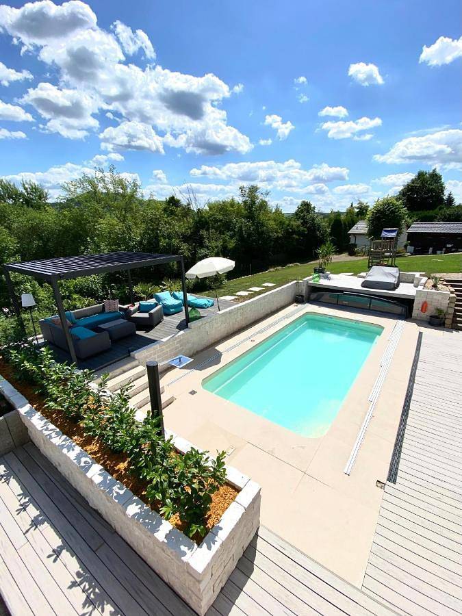 Ferienwohnung für 4 Personen, mit Ausblick und Pool sowie Garten - 1