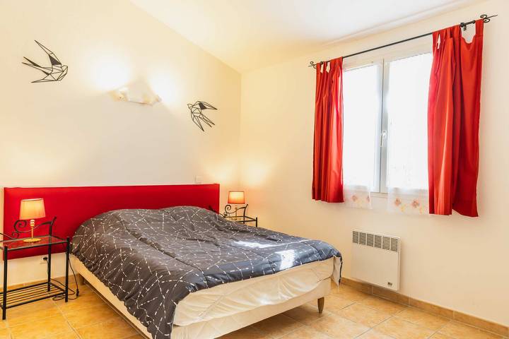 Location de vacances pour 6 personnes, avec jardin à Bessas - 2