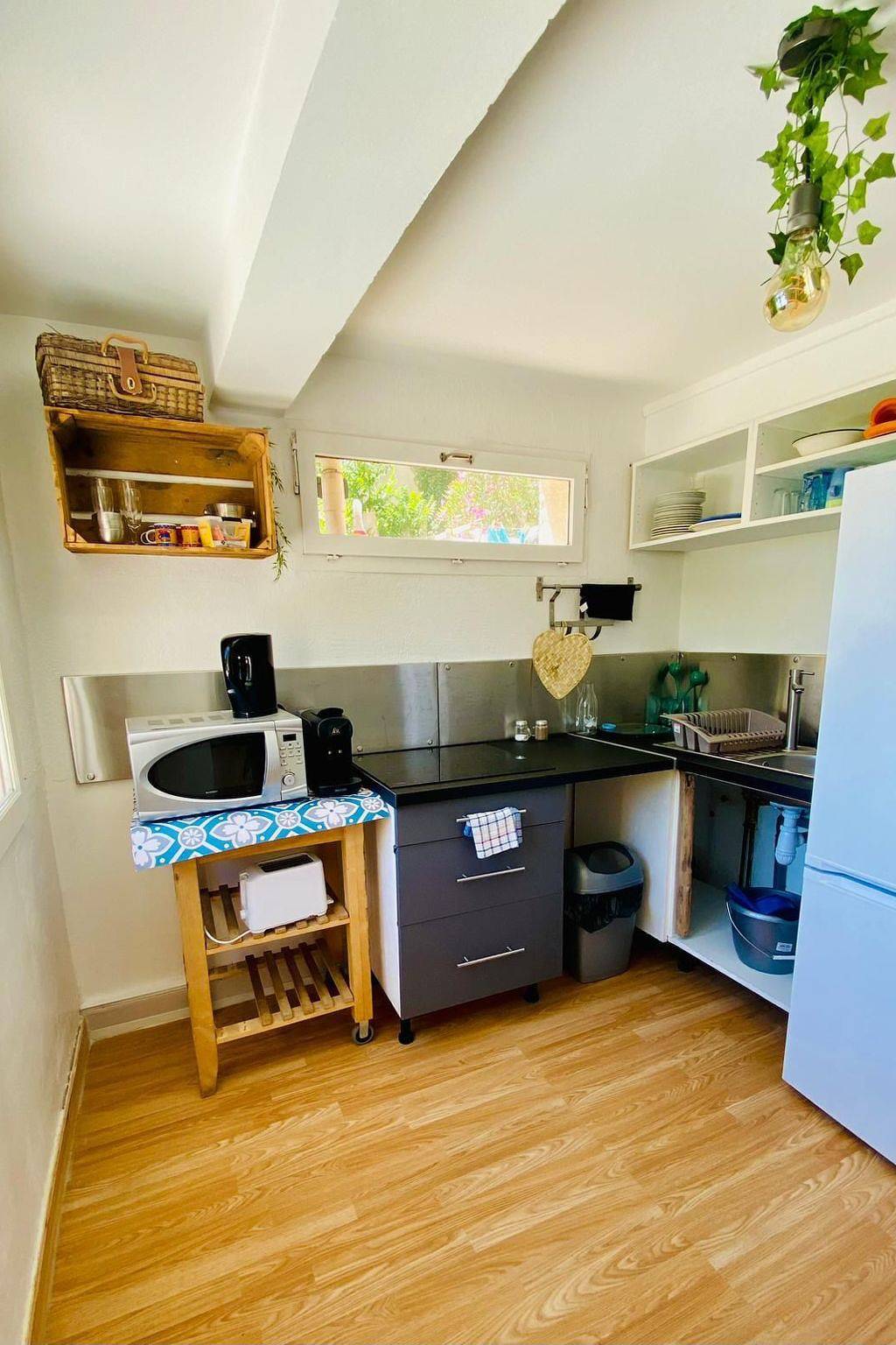 Ganze Wohnung, Appartement Fanny in der wunderschönen Bucht von Niolon in Niolon, Le Rove