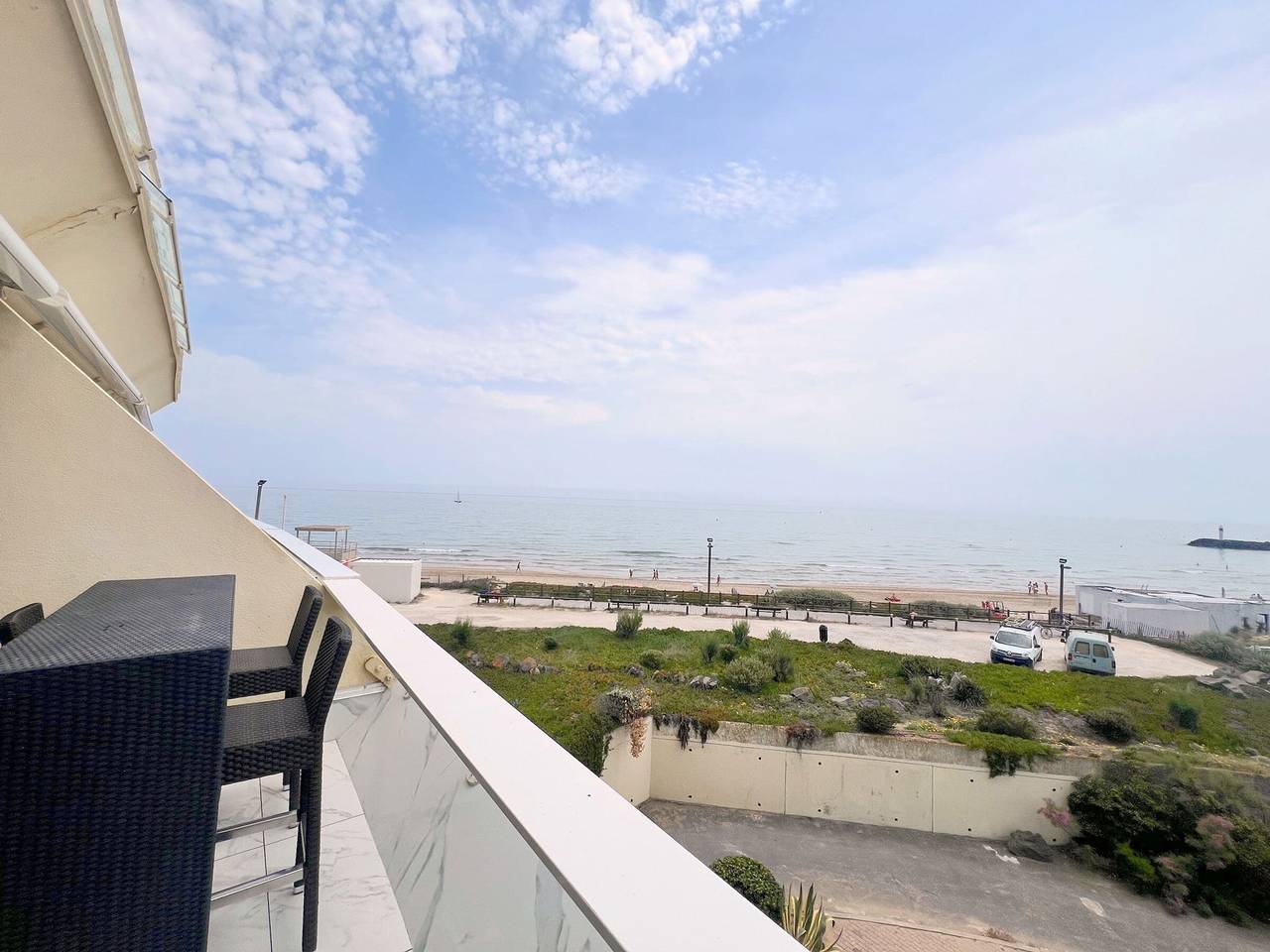 Entire studio, Air-conditioned studio with sea view and private parking in Cap d'Agde, Agde