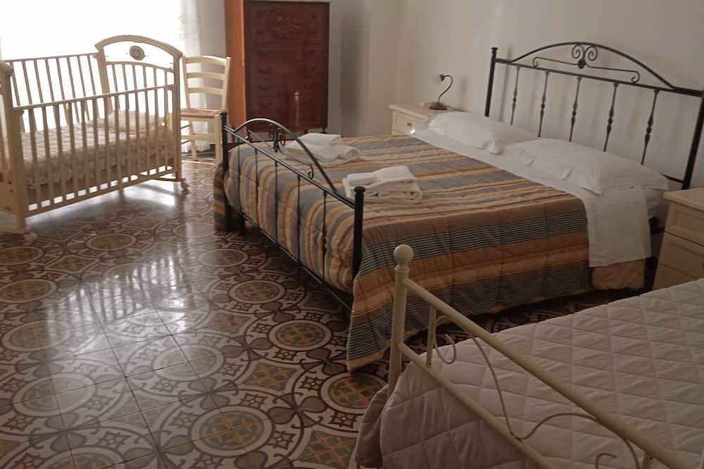 Apartamento entero, 1 Bedroom Apartment in Cisternino in Cisternino, Salento