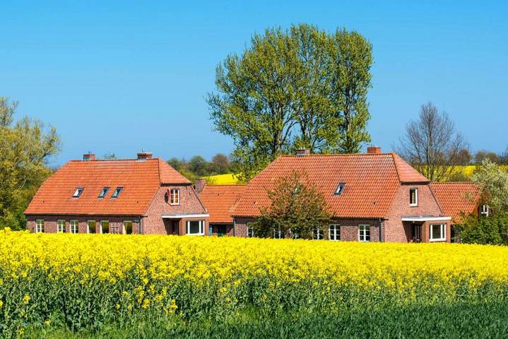 Ferienwohnung für 4 Personen, mit Terrasse und Garten sowie Ausblick in Neukirchen