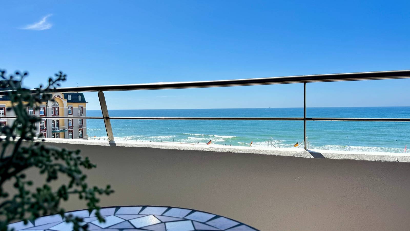 Ganze Ferienwohnung, 2-70, Seeseite Haus am Meer, toller Nordseeblick, Wlan, 1 Zi. in Westerland, Sylt (Gemeinde)