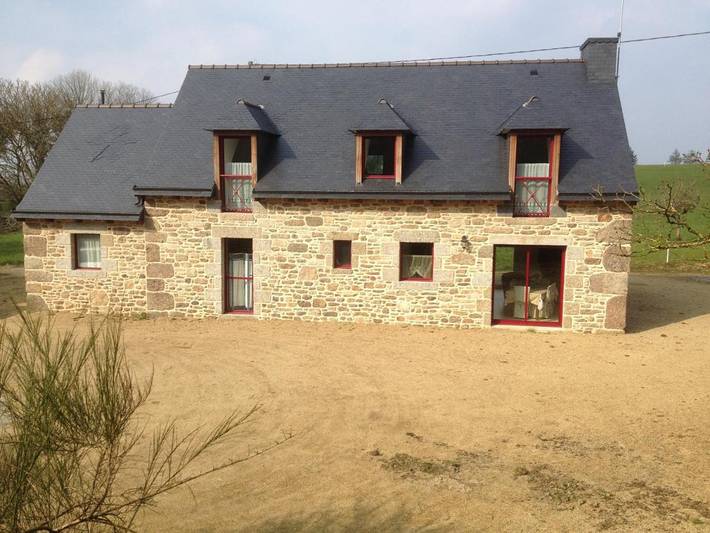 Location de vacances pour 9 personnes, avec vue et jardin, animaux acceptés à Saint-Gilles-Pligeaux