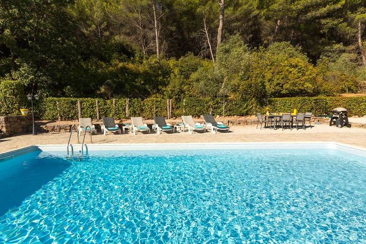 Location de vacances pour 8 personnes, avec jardin et piscine à Draguignan - 4