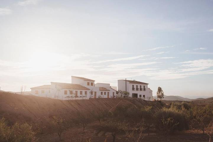 Chalet para 35 personas, con vistas además de jardín y piscina - 1