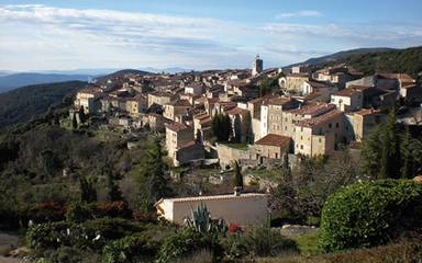Gîte pour 4 personnes, avec jardin à Mons (Var)