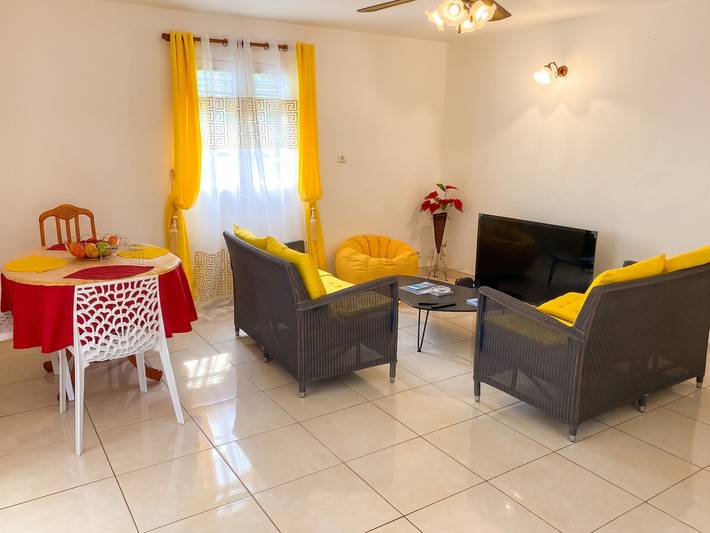 Casa encantadora en Baie-Mahault con jardín cercado in Baie-Mahault, Guadalupe