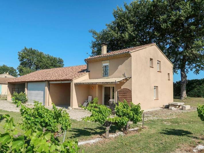 Ferienhaus für 4 Personen, mit Terrasse in Grillon