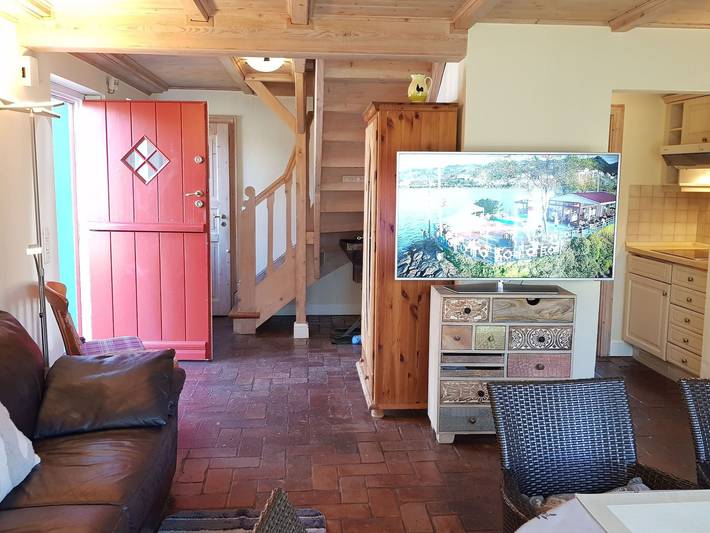 Ganze Ferienwohnung, Blaues Strandhaus hinter der Düne - 1. Reihe, 20m zum Strand - Blaues Strandhaus hinter der Düne - 1. Reihe in Ückeritz, Bernsteinbäder