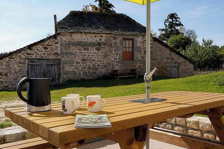 Location de vacances pour 6 personnes, avec jardin à Rimeize (Lozère) - 2