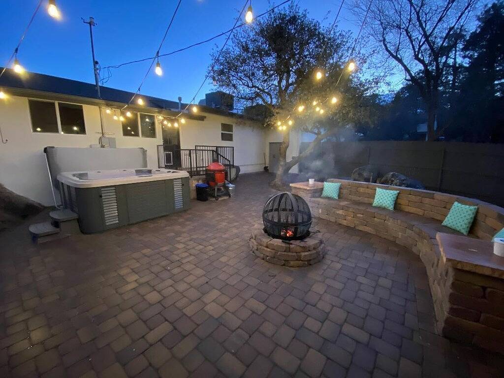 Quiet Downtown House: Private Yard w/Hot Tub; Great Location; Family Hideout in Prescott, Yavapai County