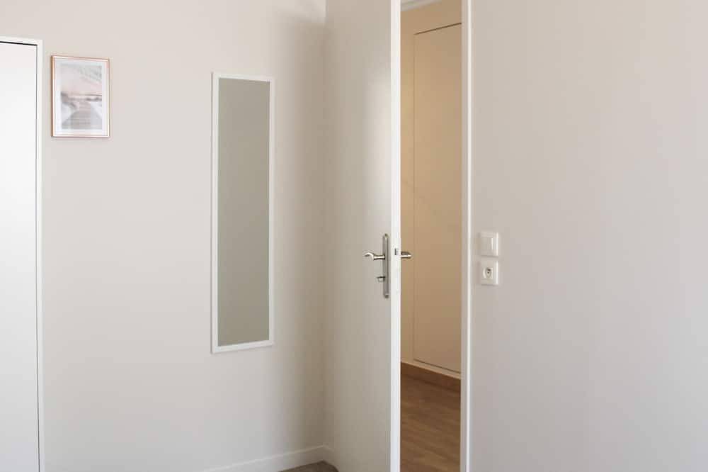 Appartement entier, Luminosité & confort aux portes de Paris in Bagnolet, Seine-Saint-Denis