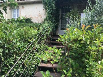 Gîte pour 2 personnes, avec jardin ainsi que vue et piscine à Gordes