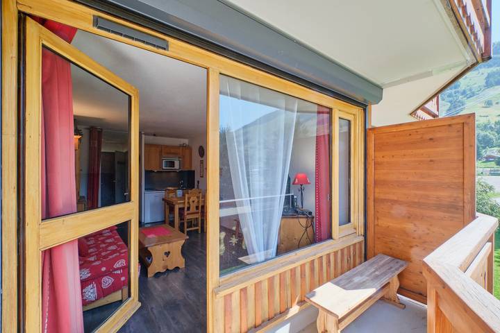 Apartamento entero, Apartamento "La Montaña" con vistas a las montañas, balcón y Wi-Fi in Mont-de-Lans, Les Deux Alpes