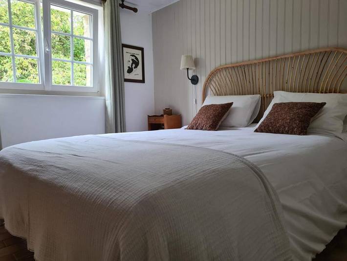 Chambre d’hôte pour 2 personnes, avec Jardin à Méautis