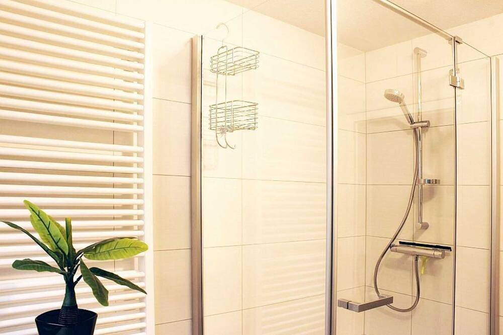 Ganze Wohnung, 3-Raum Ferienwohnung (bis 4 Personen auf Anfrage) - Gästezimmer Wagner in Hann. Münden, Werratal