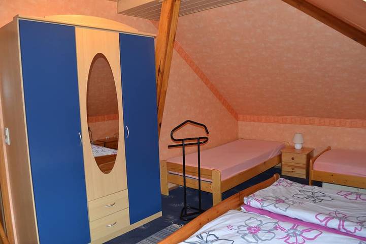 Ferienwohnung für 4 Personen, mit Sauna und Balkon sowie Garten in Hilders - 3