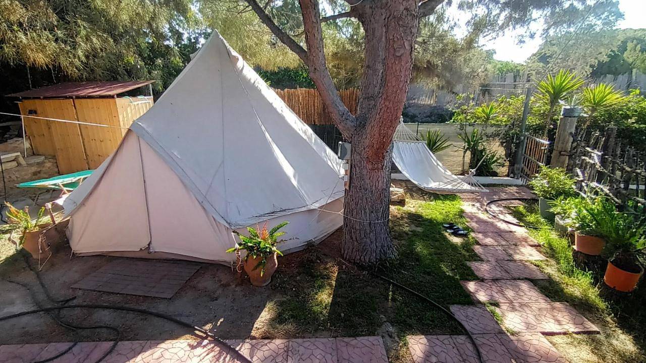Tent in Kalamaki (Kreta), Heraklion region