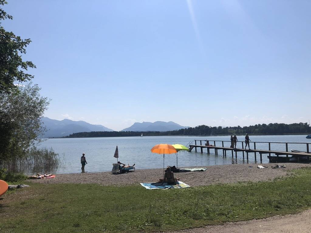 Ganze Ferienwohnung, Ferienwohnung Sommerfrische - Ferienwohnung 65 qm mit Blick in die Natur in Prien, Prien am Chiemsee