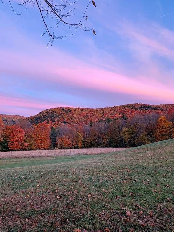Historische erneuerte Scheune bei Boorn Brook Farm - Manchester Vermont in Green Mountain National Forest