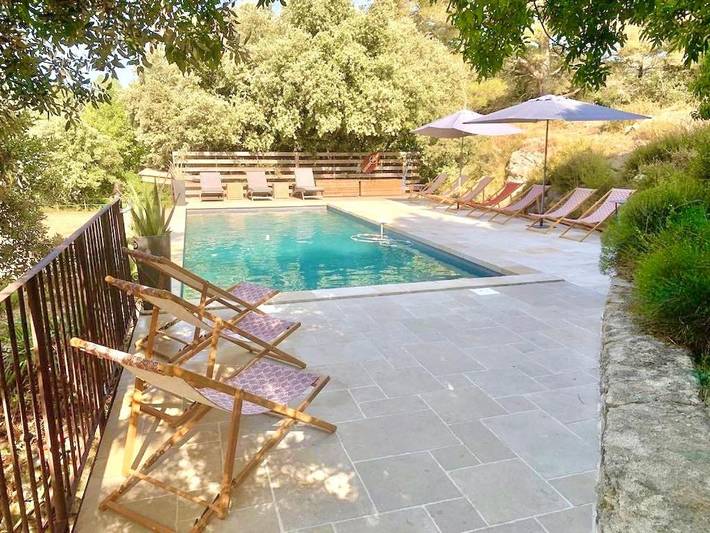Location de vacances pour 10 personnes, avec jardin ainsi que piscine et vue, animaux acceptés à Vauvenargues - 3