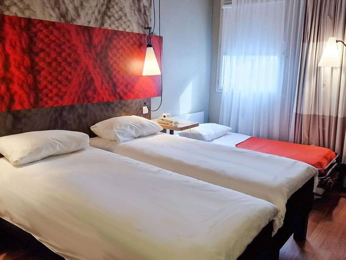 Hôtel pour 4 personnes, avec terrasse dans Parc des Expositions et Congrès (Dijon)
