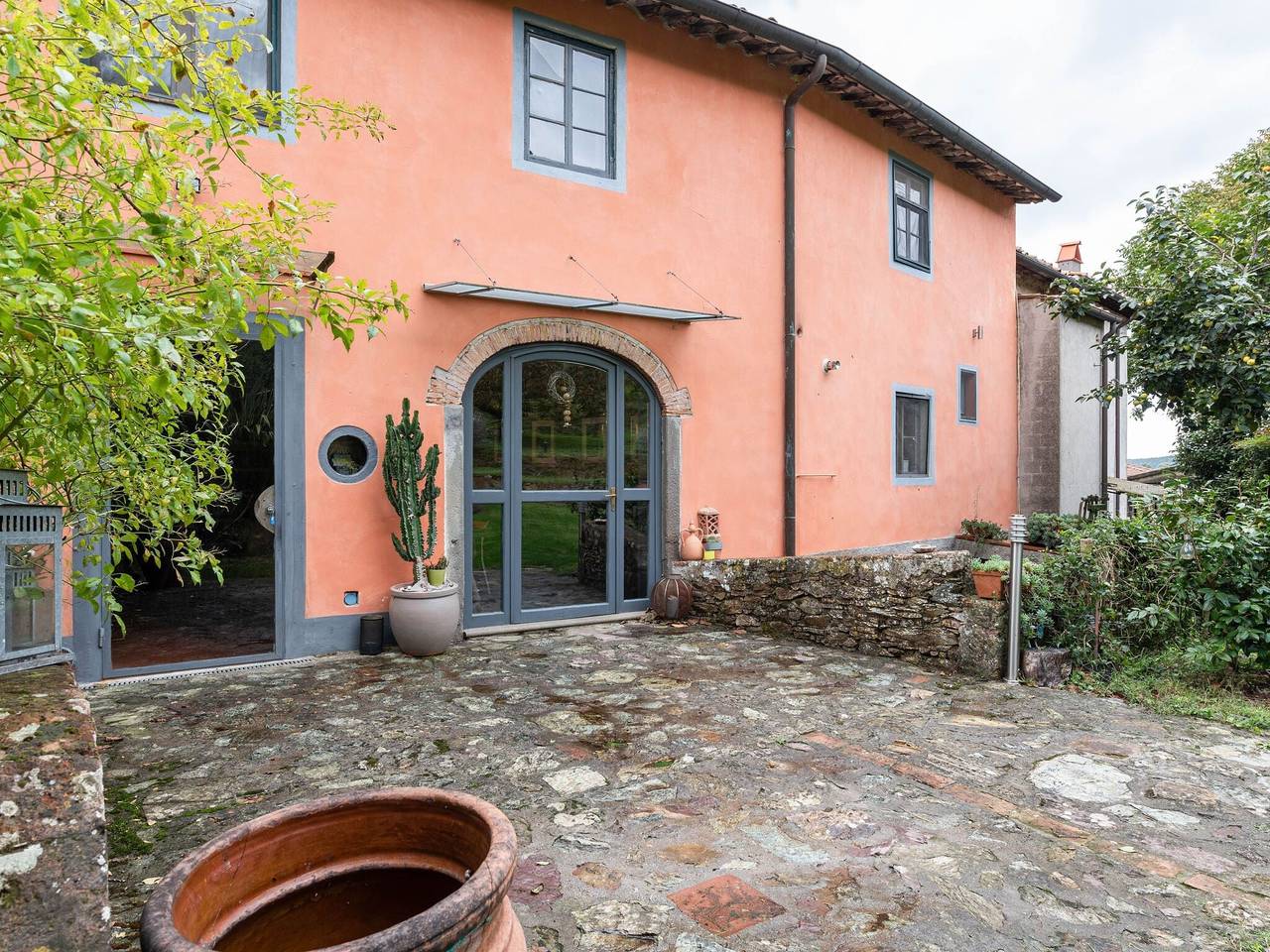 Villa per 8 Persone in San Giuliano Terme, Riviera Toscana