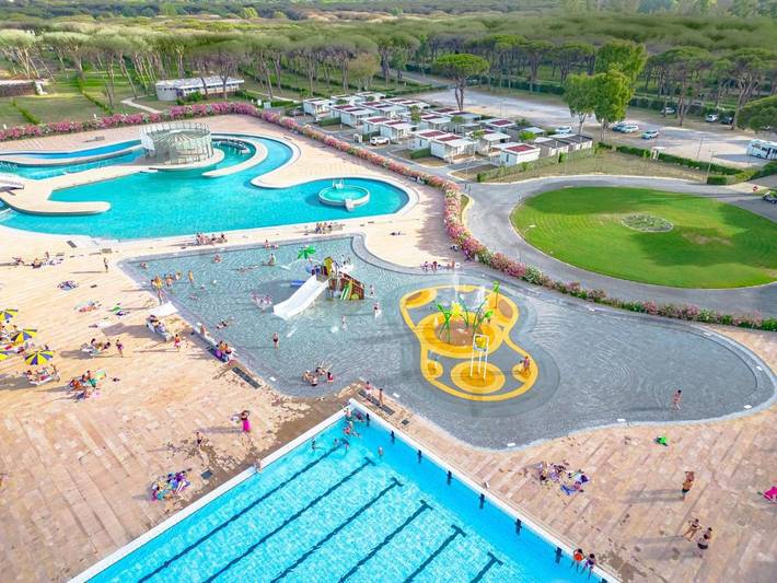 Bungalow für 6 Personen, mit Ausblick und Kinderpool sowie Garten und Pool in Rom - 3