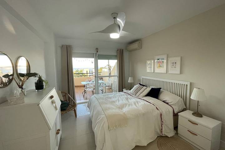 Lovely Townhouse With sea View Close to the sea in Cabopino - Marbella in Urbanizacion Calahonda, Mijas